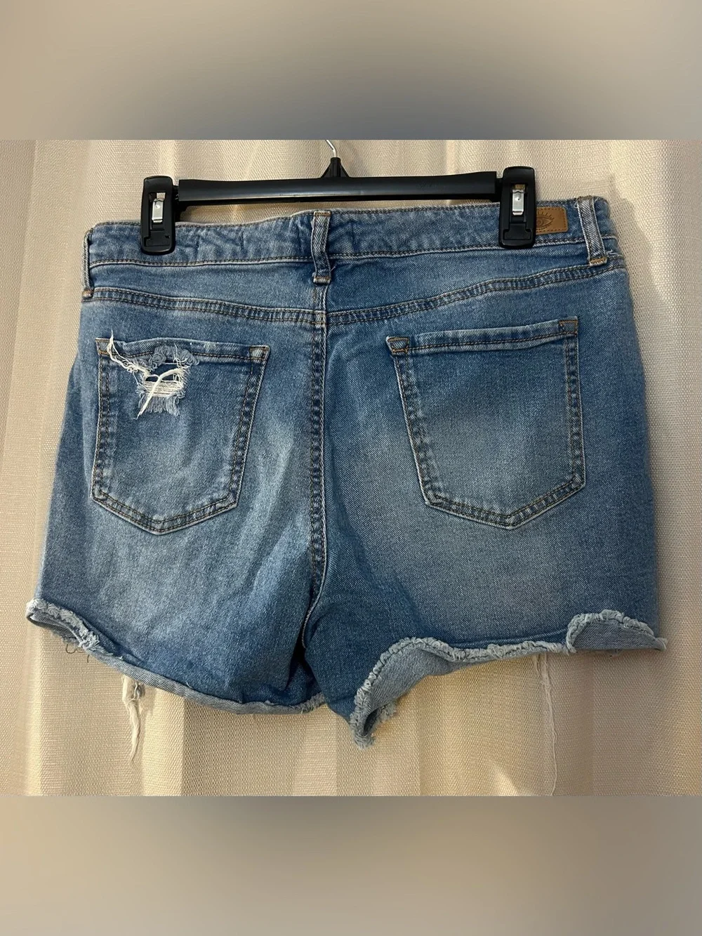 Sofia Jeans by Sofia Vergara Lila Distressed Denim Cutoff Shorts Blue Size 12